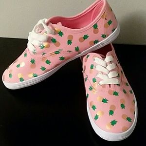 Pink pineapple print sneakers